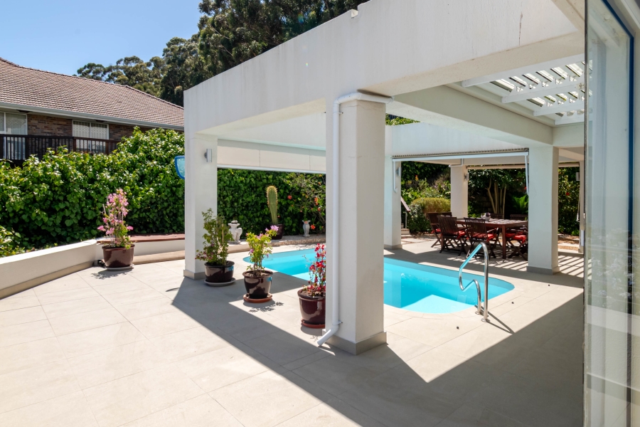 3 Bedroom Property for Sale in Sea Point Western Cape